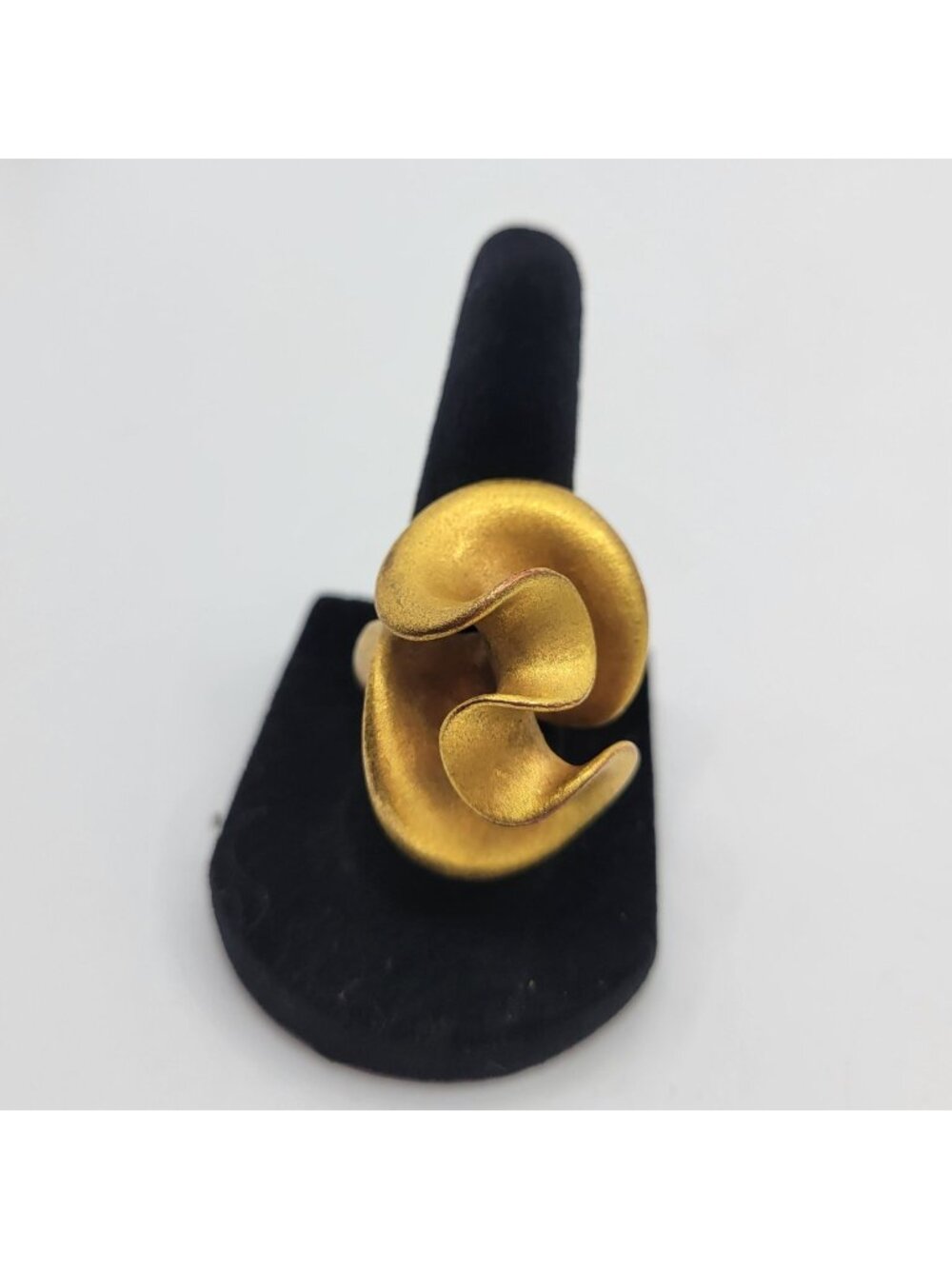 Modernist Brushed Gold Ring Size 7 Matte Satin Finish Abstract Sculptural  JW002